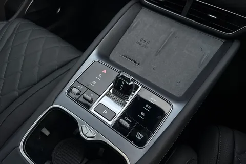 DN75FKU BYD Sealion 7 82.5kWh Design Auto AWD 5dr Thumbnail #19