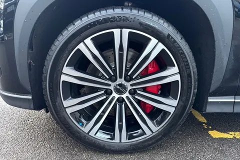 DN75FKU BYD Sealion 7 82.5kWh Design Auto AWD 5dr Thumbnail #22