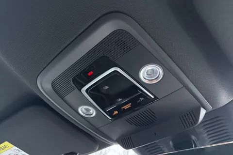 DN75FKU BYD Sealion 7 82.5kWh Design Auto AWD 5dr Thumbnail #37