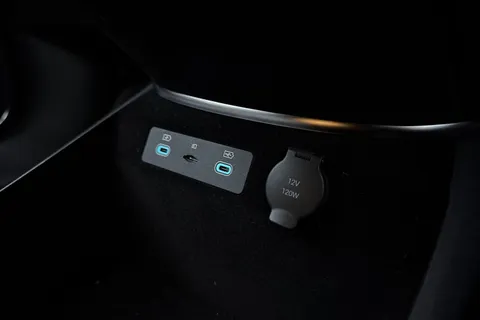 DN75FKU BYD Sealion 7 82.5kWh Design Auto AWD 5dr Thumbnail #40