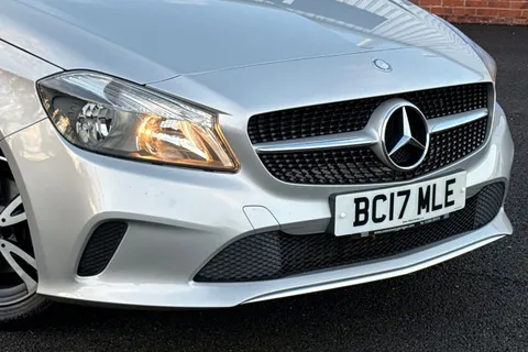 BC17MLE Mercedes-Benz A Class 1.5 A180d SE 7G-DCT Euro 6 (s/s) 5dr Thumbnail #9