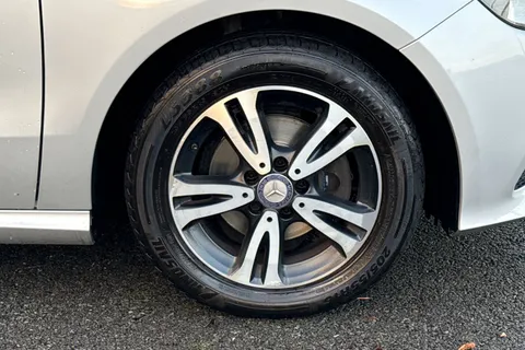 BC17MLE Mercedes-Benz A Class 1.5 A180d SE 7G-DCT Euro 6 (s/s) 5dr Thumbnail #10