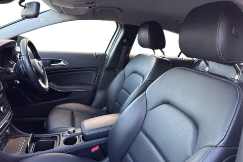 BC17MLE Mercedes-Benz A Class 1.5 A180d SE 7G-DCT Euro 6 (s/s) 5dr Thumbnail #16