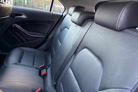 BC17MLE Mercedes-Benz A Class 1.5 A180d SE 7G-DCT Euro 6 (s/s) 5dr Thumbnail #19