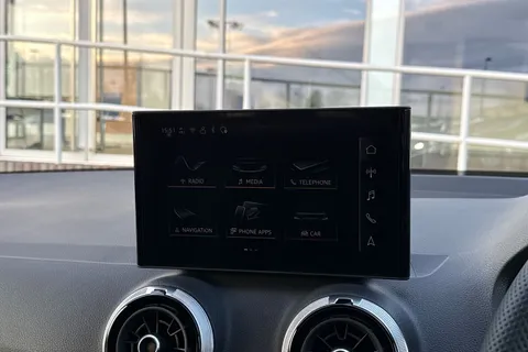 DF25KTP Audi Q2 Black Edition 35 TFSI  150 PS S tronic Thumbnail #33