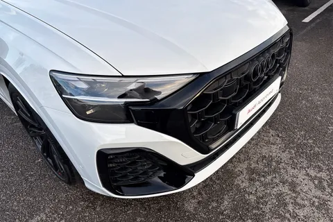 DF75JFO Audi SQ8 4.0 TFSI V8 Black Edition Tiptronic quattro Euro 6 (s/s) 5dr Thumbnail #9