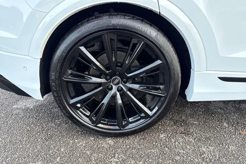 DF75JFO Audi SQ8 4.0 TFSI V8 Black Edition Tiptronic quattro Euro 6 (s/s) 5dr Thumbnail #13