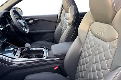 DF75JFO Audi SQ8 4.0 TFSI V8 Black Edition Tiptronic quattro Euro 6 (s/s) 5dr Thumbnail #16