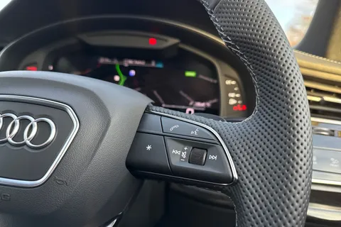 DF75JFO Audi SQ8 4.0 TFSI V8 Black Edition Tiptronic quattro Euro 6 (s/s) 5dr Thumbnail #27