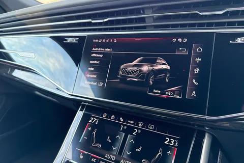 DF75JFO Audi SQ8 4.0 TFSI V8 Black Edition Tiptronic quattro Euro 6 (s/s) 5dr Thumbnail #47