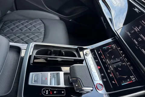 DF75JFO Audi SQ8 4.0 TFSI V8 Black Edition Tiptronic quattro Euro 6 (s/s) 5dr Thumbnail #55