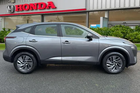 LG72NSF Nissan Qashqai 1.3 DiG-T MH 158 Acenta Premium 5dr Xtronic Thumbnail #4