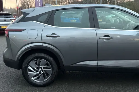 LG72NSF Nissan Qashqai 1.3 DiG-T MH 158 Acenta Premium 5dr Xtronic Thumbnail #29