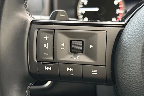 LG72NSF Nissan Qashqai 1.3 DiG-T MH 158 Acenta Premium 5dr Xtronic Thumbnail #37