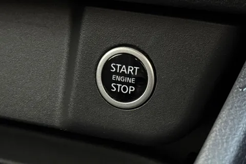 LG72NSF Nissan Qashqai 1.3 DiG-T MH 158 Acenta Premium 5dr Xtronic Thumbnail #44