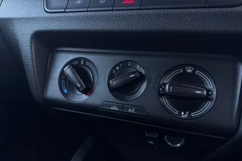 19 of 42 for Škoda Fabia 1.0 SE Euro 6 (s/s) 5dr