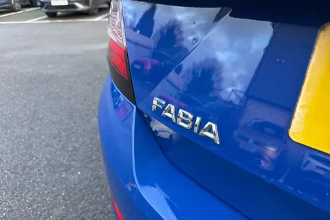 25 of 42 for Škoda Fabia 1.0 SE Euro 6 (s/s) 5dr