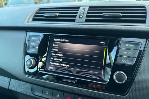 32 of 42 for Škoda Fabia 1.0 SE Euro 6 (s/s) 5dr