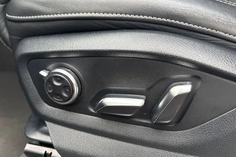 RM16RGM Audi Q7 3.0 TDI V6 S line Tiptronic quattro Euro 6 (s/s) 5dr Thumbnail #28