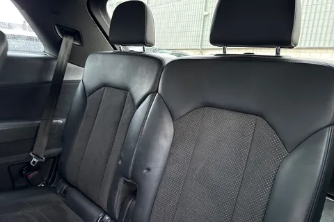 RM16RGM Audi Q7 3.0 TDI V6 S line Tiptronic quattro Euro 6 (s/s) 5dr Thumbnail #32