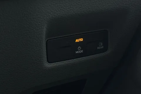 DC75FKO Volkswagen Crafter CR35 Commerce Plus MWB 140 PS Man FWD  - Digital Dash/Camera/Heated Windscr Thumbnail #41