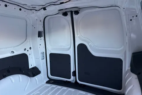 DC75KVO Volkswagen Caddy C20 Cargo Commerce Pro SWB 122PS 2.0 TDI DSG - Nav / Del Mileage Thumbnail #18