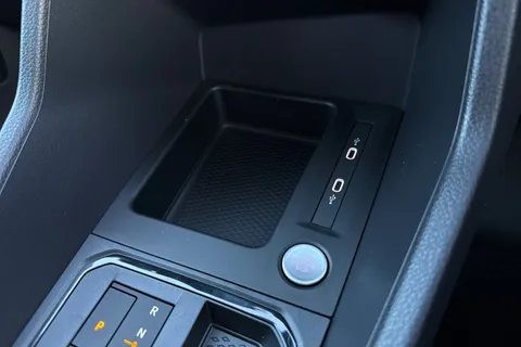 DC75KVO Volkswagen Caddy C20 Cargo Commerce Pro SWB 122PS 2.0 TDI DSG - Nav / Del Mileage Thumbnail #38