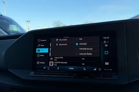 DC75KVO Volkswagen Caddy C20 Cargo Commerce Pro SWB 122PS 2.0 TDI DSG - Nav / Del Mileage Thumbnail #47