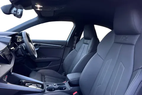  Audi A3 2.0 TDI Black Edition S Tronic Euro 6 (s/s) 4dr Thumbnail #16