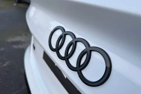  Audi A3 2.0 TDI Black Edition S Tronic Euro 6 (s/s) 4dr Thumbnail #34