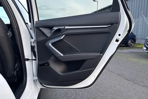  Audi A3 2.0 TDI Black Edition S Tronic Euro 6 (s/s) 4dr Thumbnail #43