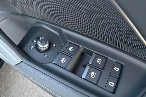  Audi A3 2.0 TDI Black Edition S Tronic Euro 6 (s/s) 4dr Thumbnail #49