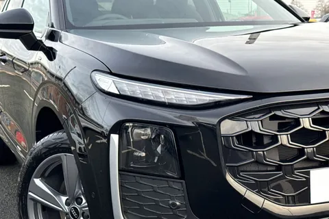  Audi Q3 2.0 TDI S line S Tronic Euro 6 (s/s) 5dr Thumbnail #9