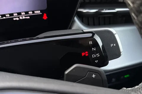  Audi Q3 2.0 TDI S line S Tronic Euro 6 (s/s) 5dr Thumbnail #23