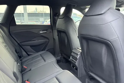  Audi Q3 2.0 TDI S line S Tronic Euro 6 (s/s) 5dr Thumbnail #42