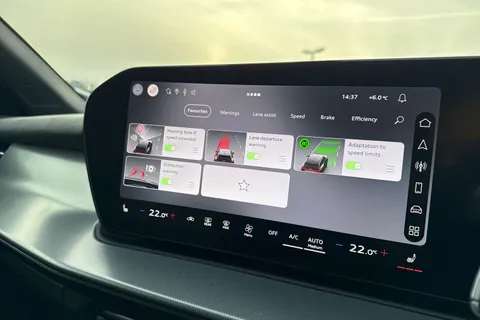  Audi Q3 2.0 TDI S line S Tronic Euro 6 (s/s) 5dr Thumbnail #60