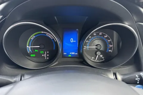 MT68KNE Toyota Auris 1.8 Hybrid Excel TSS 5dr CVT [Leather] Thumbnail #11