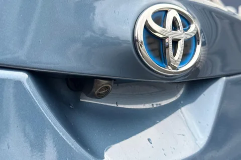 MT68KNE Toyota Auris 1.8 Hybrid Excel TSS 5dr CVT [Leather] Thumbnail #24