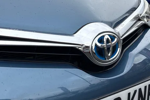MT68KNE Toyota Auris 1.8 Hybrid Excel TSS 5dr CVT [Leather] Thumbnail #28