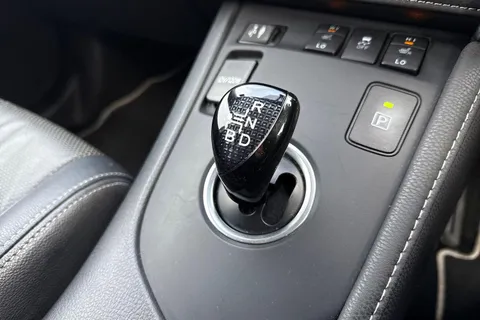 MT68KNE Toyota Auris 1.8 Hybrid Excel TSS 5dr CVT [Leather] Thumbnail #43