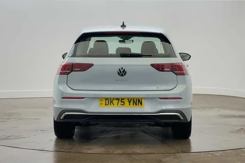 DK75YNN Volkswagen Golf 1.5 TSI 204 Style eHybrid 5dr DSG Thumbnail #8