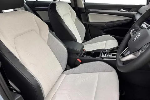 DK75YNN Volkswagen Golf 1.5 TSI 204 Style eHybrid 5dr DSG Thumbnail #10