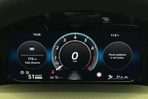 DK75YNN Volkswagen Golf 1.5 TSI 204 Style eHybrid 5dr DSG Thumbnail #11