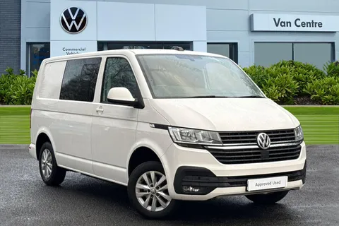 PJ74NXG Volkswagen Transporter 2.0 TDI 150 Highline Kombi Van Thumbnail #1
