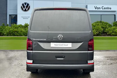 PK74NXP Volkswagen Transporter 2.0 TDI 110 Highline Van Thumbnail #4