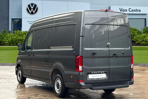 PJ75VBU Volkswagen Crafter CR35 Panel van Commerce Plus MWB 140 PS 2.0 TDI 8sp Automatic FWD Thumbnail #2