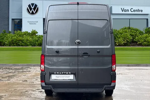 PJ75VBU Volkswagen Crafter CR35 Panel van Commerce Plus MWB 140 PS 2.0 TDI 8sp Automatic FWD Thumbnail #4