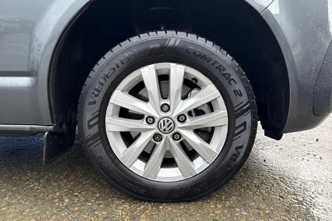 PK74NXP Volkswagen Transporter 2.0 TDI 110 Highline Van Thumbnail #6