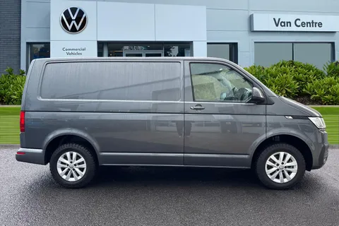 GJ21ZCA Volkswagen Transporter 2.0 TDI 150 Highline Van DSG Thumbnail #3