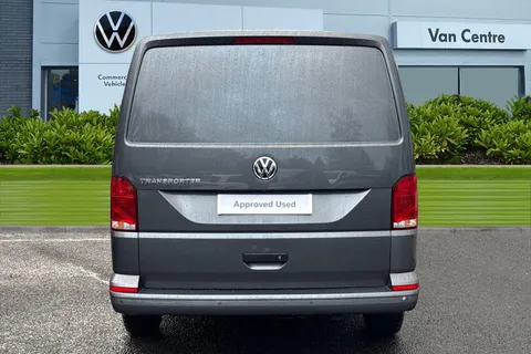 GJ21ZCA Volkswagen Transporter 2.0 TDI 150 Highline Van DSG Thumbnail #4